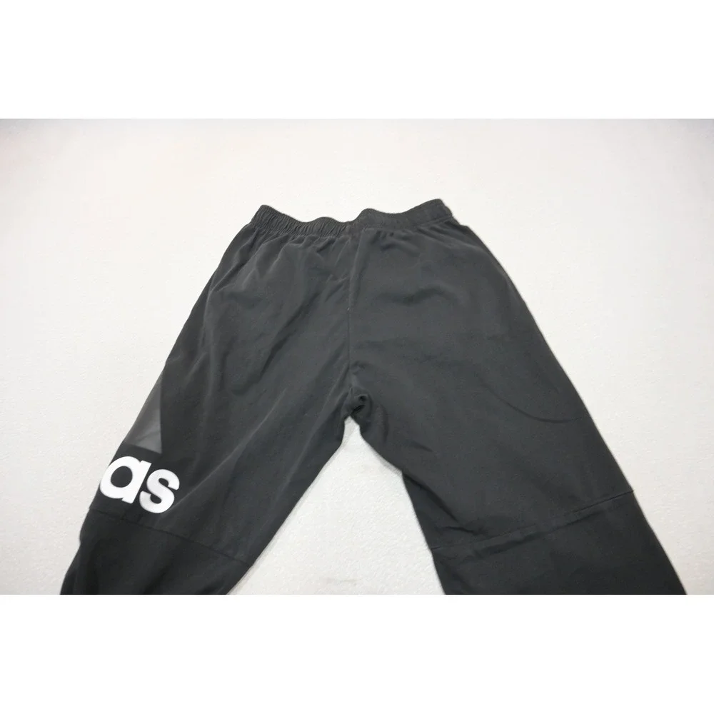 adidas joggers feature